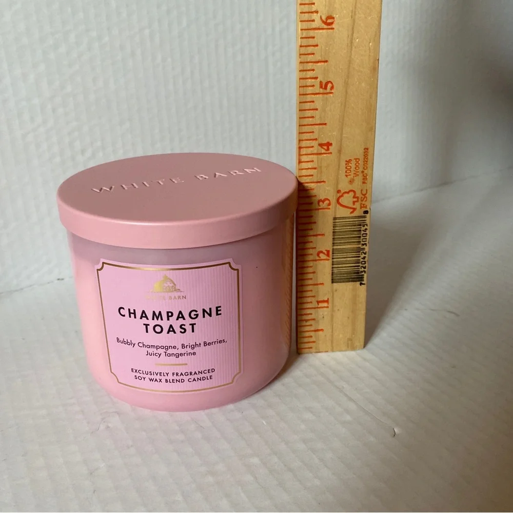Champagne Toast Bath & Body Works White Barn 3 Wick Candle 14.5 Oz brand new